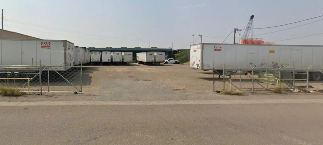 Patio de maniobras y carga